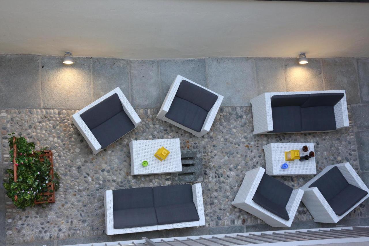 trifulhouse holiday apartments: entire building Alba  Extérieur photo