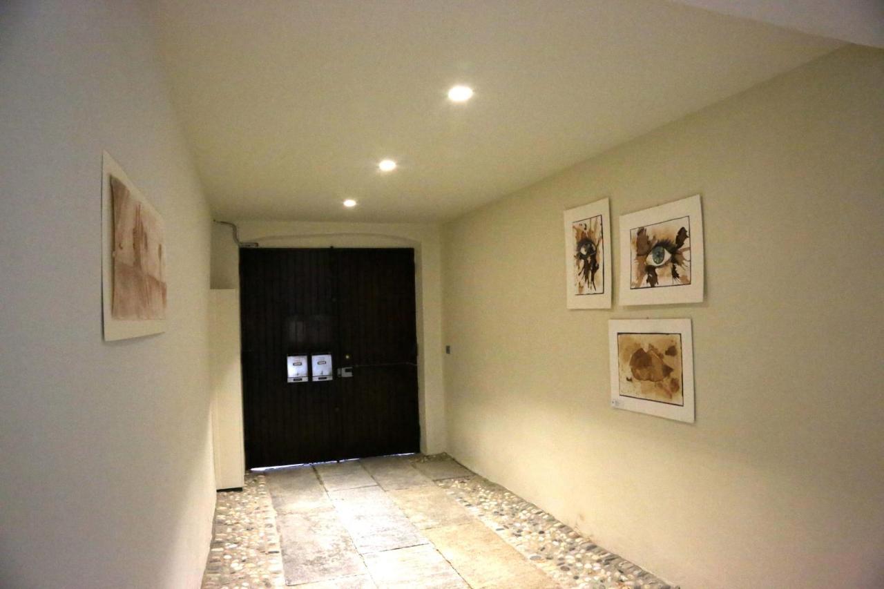 trifulhouse holiday apartments: entire building Alba  Extérieur photo