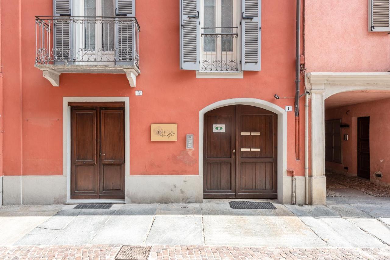trifulhouse holiday apartments: entire building Alba  Extérieur photo