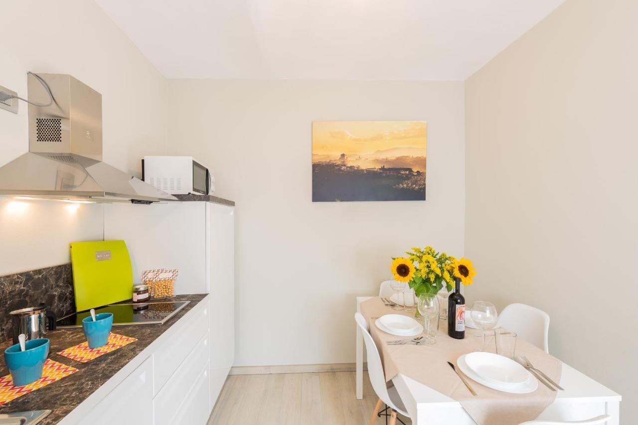 trifulhouse holiday apartments: entire building Alba  Extérieur photo